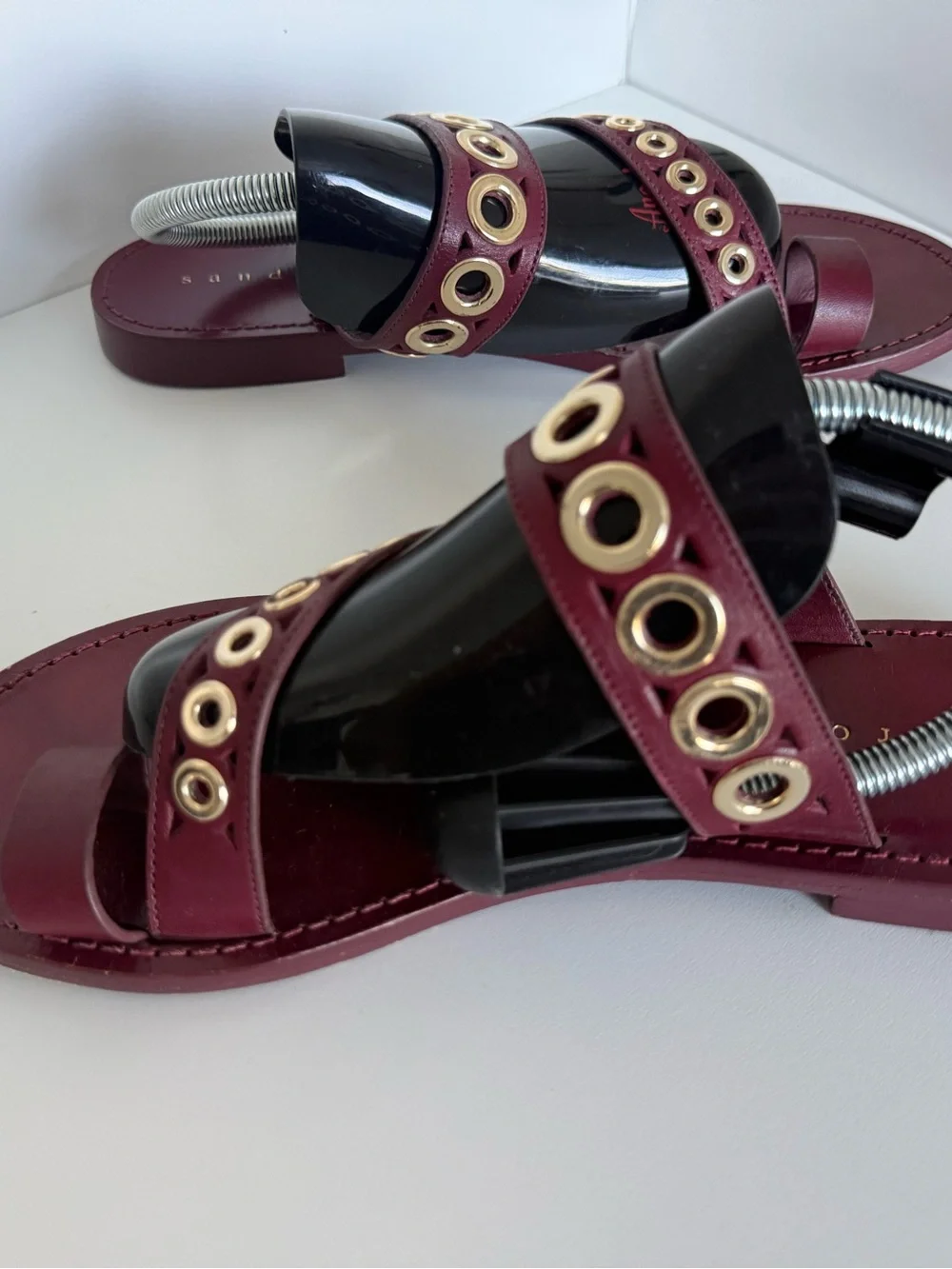 Sandro Burgundy Leather Grommet Gladiator Sandals EU40 US 9 Gold Stud Flat Slide